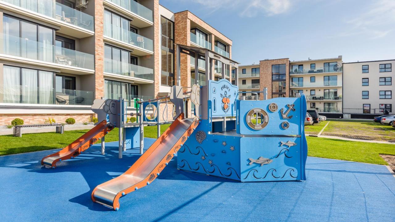 Apartament Czarna Perla Z Garazem 7 E Perlowa Przystan - Holiday City Kolobrzeg Ngoại thất bức ảnh